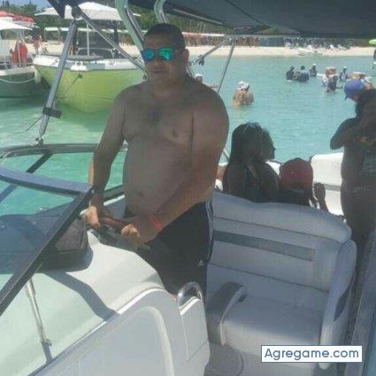 Santosluzardo chico soltero en Riverview