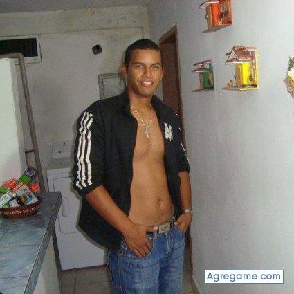 alejandrojose9055 chico soltero en Aragua De Barcelona