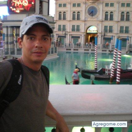 elpelusa chico soltero en Barcelona