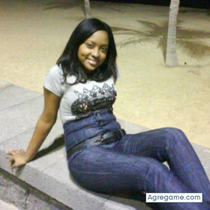 isenia chica soltera en 