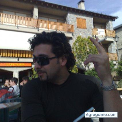Guzman chico soltero en Asunción