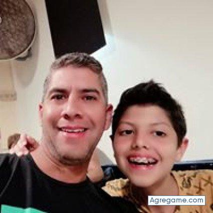 gabrielperez2073 chico soltero en Quilmes