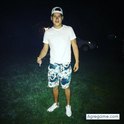 BryanC1 chico soltero en Riverhead