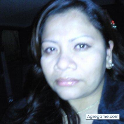 leticia chica soltera en El Salvador