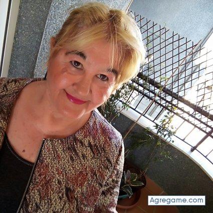 Deboraa chica soltera en Madrid