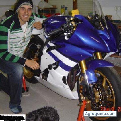 ffernandoo chico soltero en San Mames De Meruelo