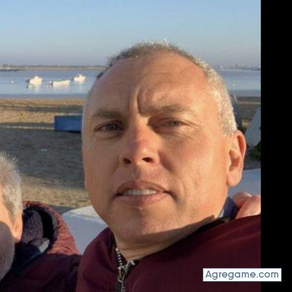 NIAFAL chico soltero en Porcuna