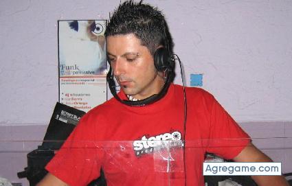 KIKEONEK chico soltero en Murcia