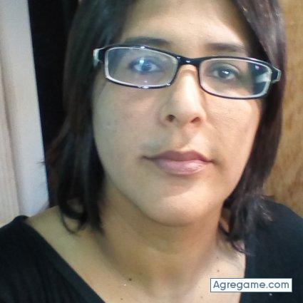 Luzanne chica soltera en Los Guayos