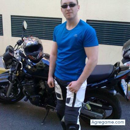 Ekael chico soltero en Los Barrios