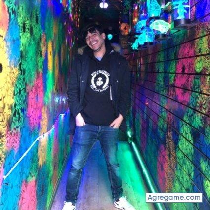 Eduzeta chico soltero en Lugo