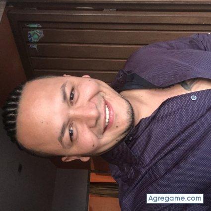 Tirso2 chico separado en Oakland