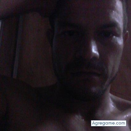 karldarojas chico soltero en Colonia Neuland