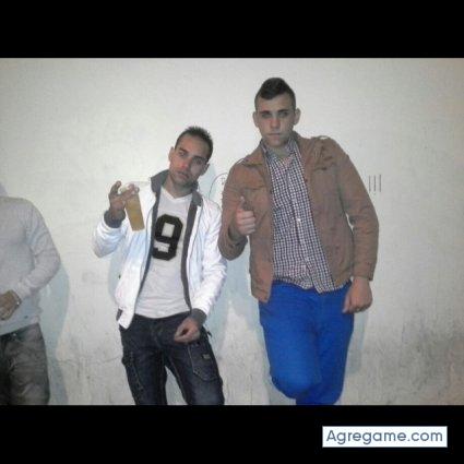 jony19995 chico soltero en Puerto Serrano