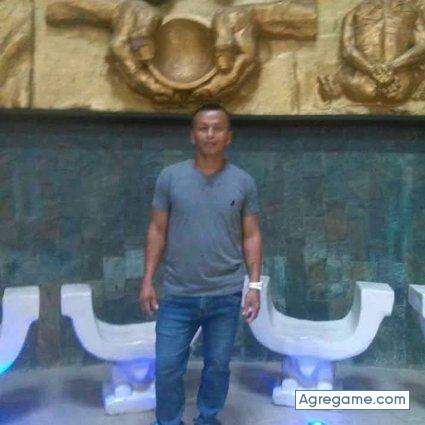 Cesarparrales chico soltero en Pimampiro