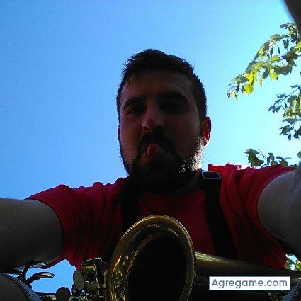 Adriacodor chico soltero en El Vendrell