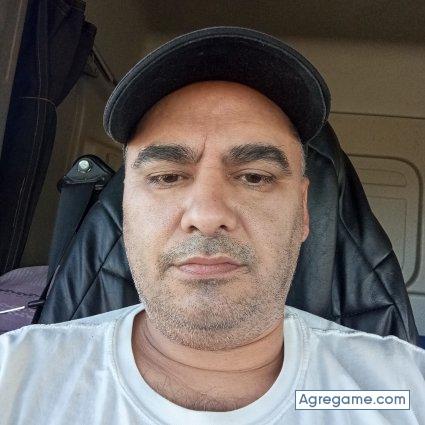 oscartobio chico soltero en José León Suárez