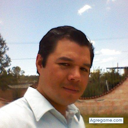 ALONSOMONTIEL chico casado en Calpulalpan