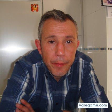 javago chico divorciado en Cáceres