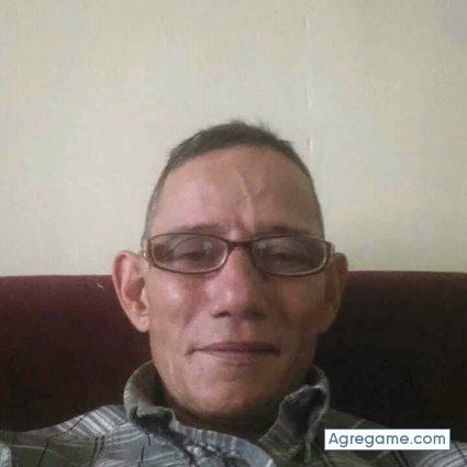 Hombregoloso chico soltero en Vitarte