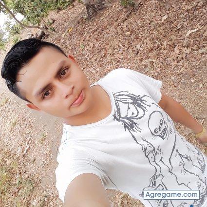 louish2582 chico soltero en Sacacoyo