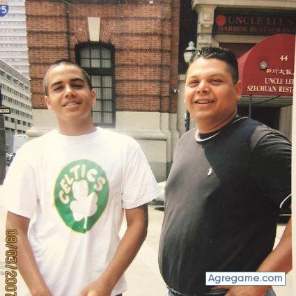 Salvajeman chico soltero en Managua