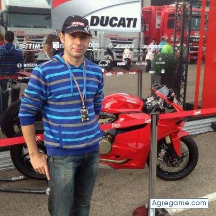 Metrac chico soltero en Sariñena