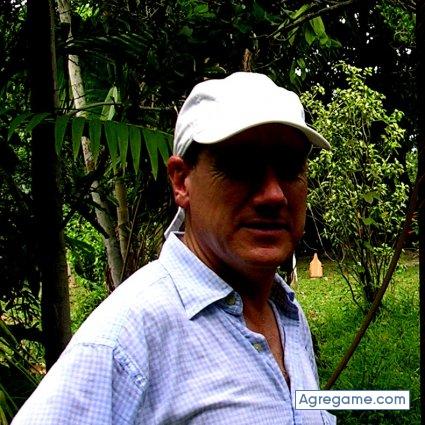 Aston chico divorciado en Mataró