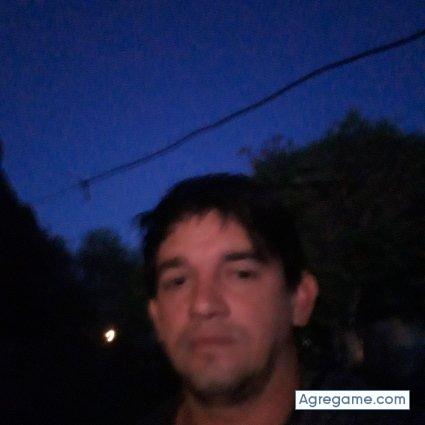 Albertolongo chico soltero en Cambyretá