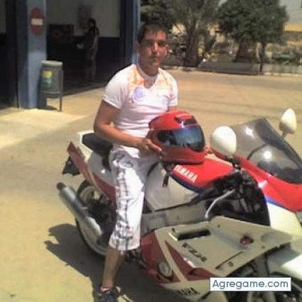 cobero chico soltero en Torrevieja