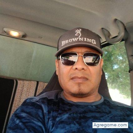 Uroeel chico soltero en Austin