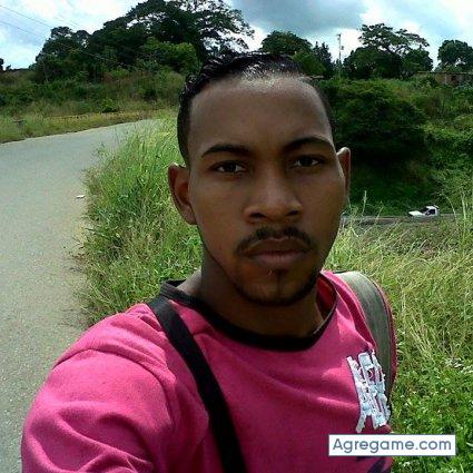 kenyrivero chico soltero en Cúa