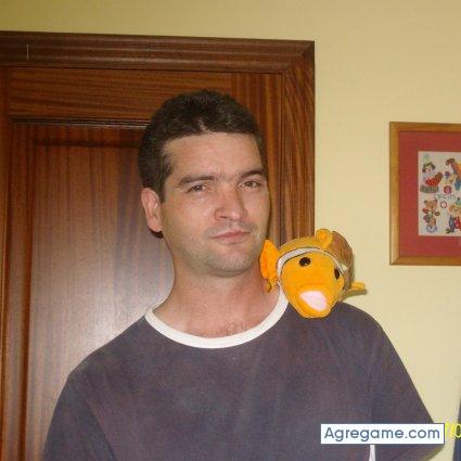 Morcego chico divorciado en Viana Do Bolo
