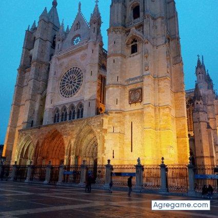 Bomberis chico divorciado en La Virgen Del Camino
