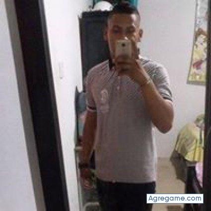 hugoj9925 chico soltero en Fuente El Fresno