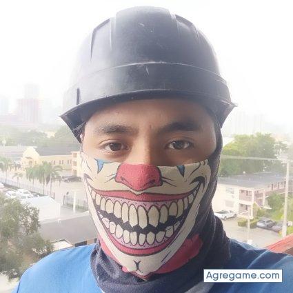 Maikzabhat chico soltero en Garden City