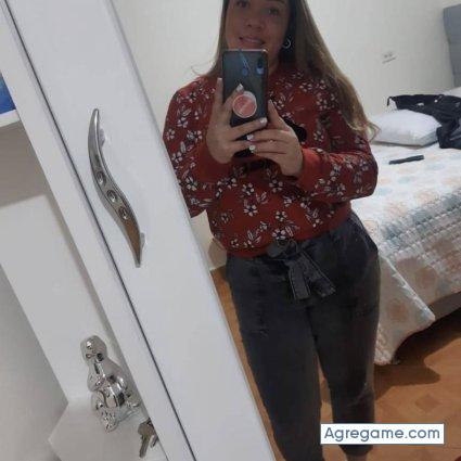 JACHA chica soltera en Saint Paul