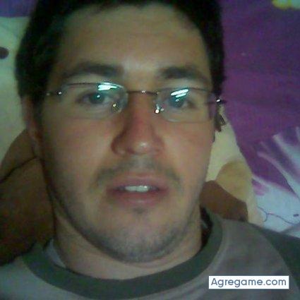 Yonto chico soltero en Juan E. O'leary