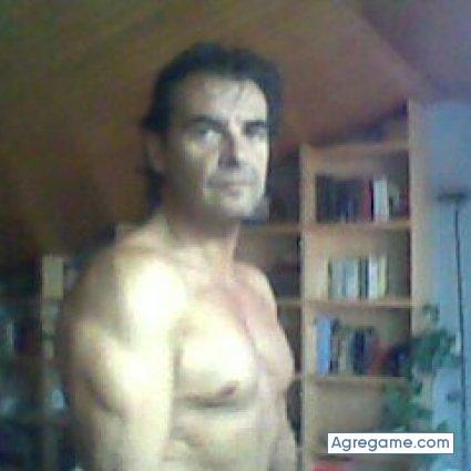 pepeculturista chico casado en L'Hospitalet de llobregat