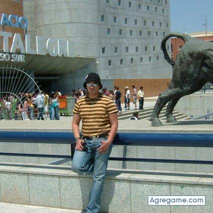 Alexey chico casado en Sevilla