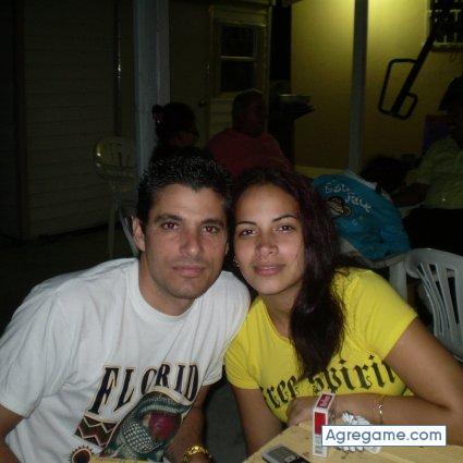 Yosvany chico casado en Mulberry