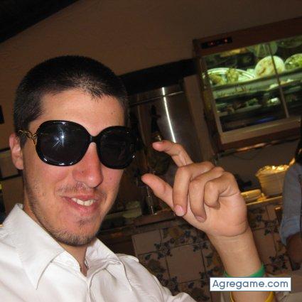ELEGANTEJAMES chico soltero en Murcia