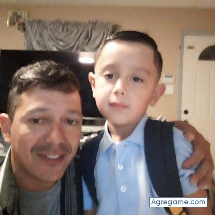 miguelbenitez9572 chico soltero en Houston