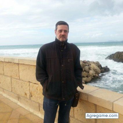 Jupeto chico soltero en Igualada