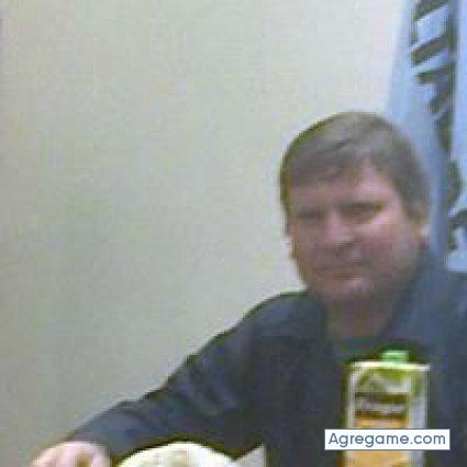 hugoguillen3468 chico soltero en Itá