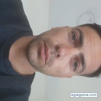 Jonathang01 chico soltero en Monte Hermoso