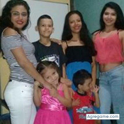 natachaangie chica soltera en Tres Ríos