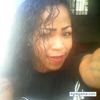 Yesiree chica soltera en Antonia Santos