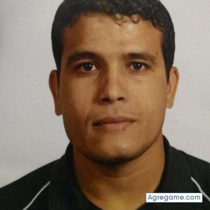 Ezzanzoune chico soltero en Legazpi