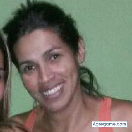 Neysllen chica soltera en Maracay